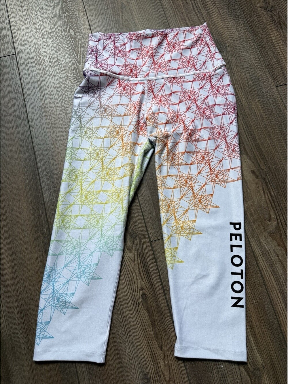 Peloton WITH Geo Prizm 2020 Pride Capri Leggings Sz S VGUC